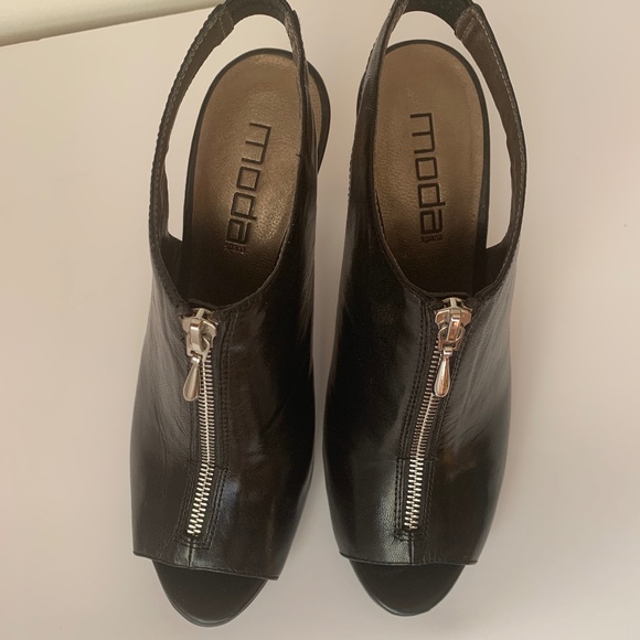 Moda Spana Heels Zip front Leather 9.5 - Picture 6 of 8
